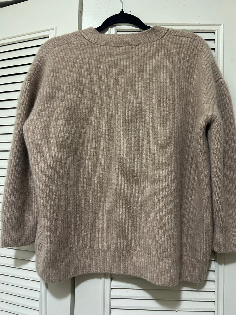 Quince Beige 100% cashmere Ribbed V-Neck Button thick Cardigan SM ( oversized) - Picture 10 of 13